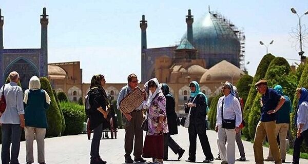 ۷۱۵ هزار گردشگر خارجی به ایران آمدند